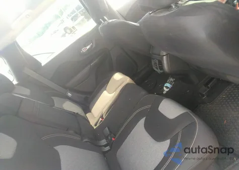 2014 Jeep Cherokee Latitude из США, поврежденный, VIN 1C4PJMCS5EW126262